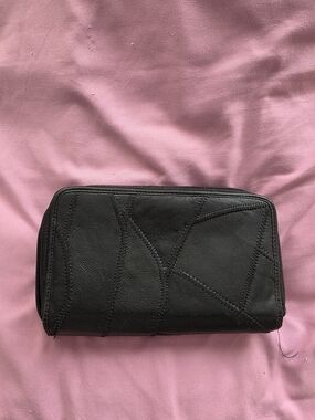 Black Women's Leather Double  Zipper Wallet - Unbranded